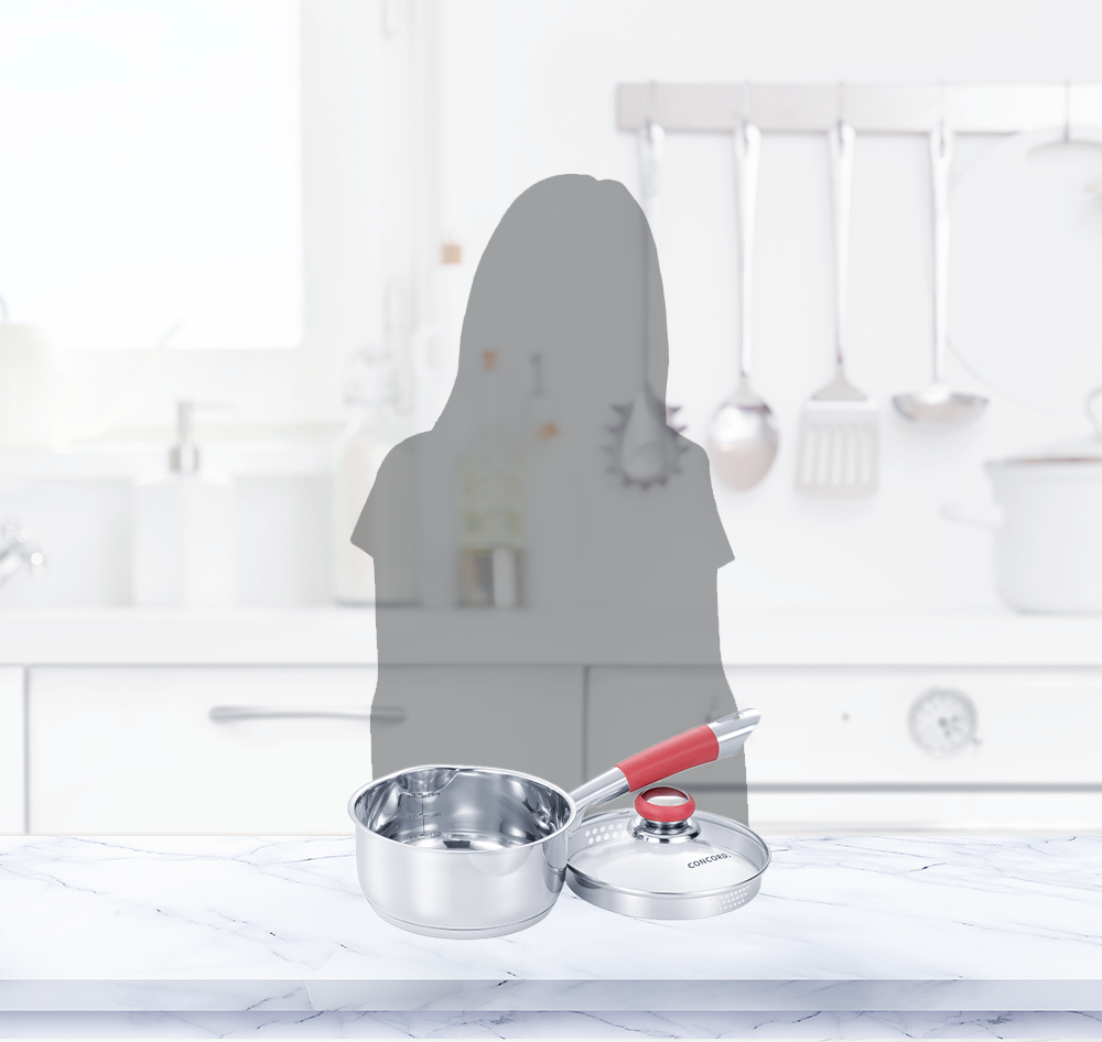 Simple Pour Saucepan