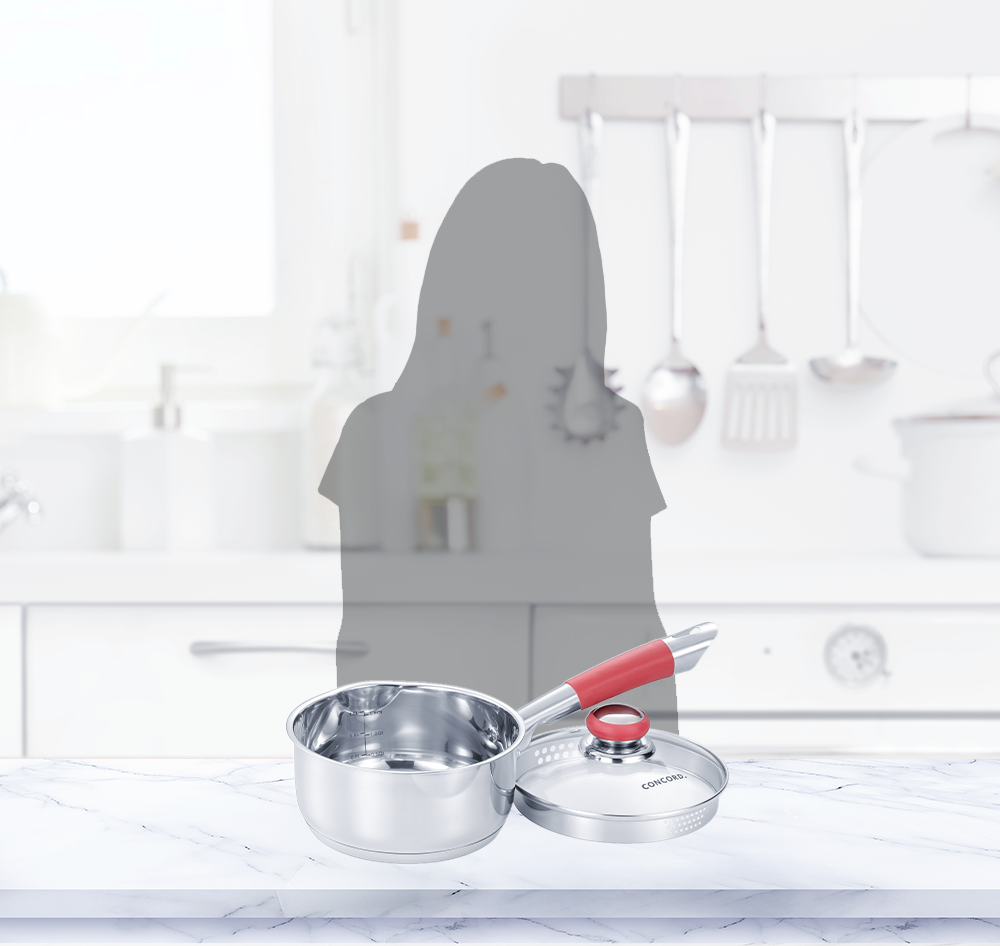 Simple Pour Saucepan