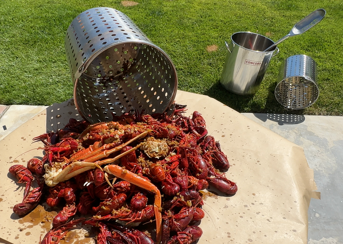 Seafood boil displayed with Concord E Series stock pot and crawfish paddle